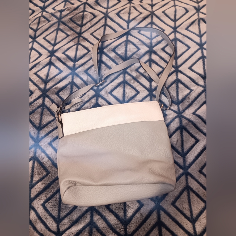 Purse - Picture 2 of 4